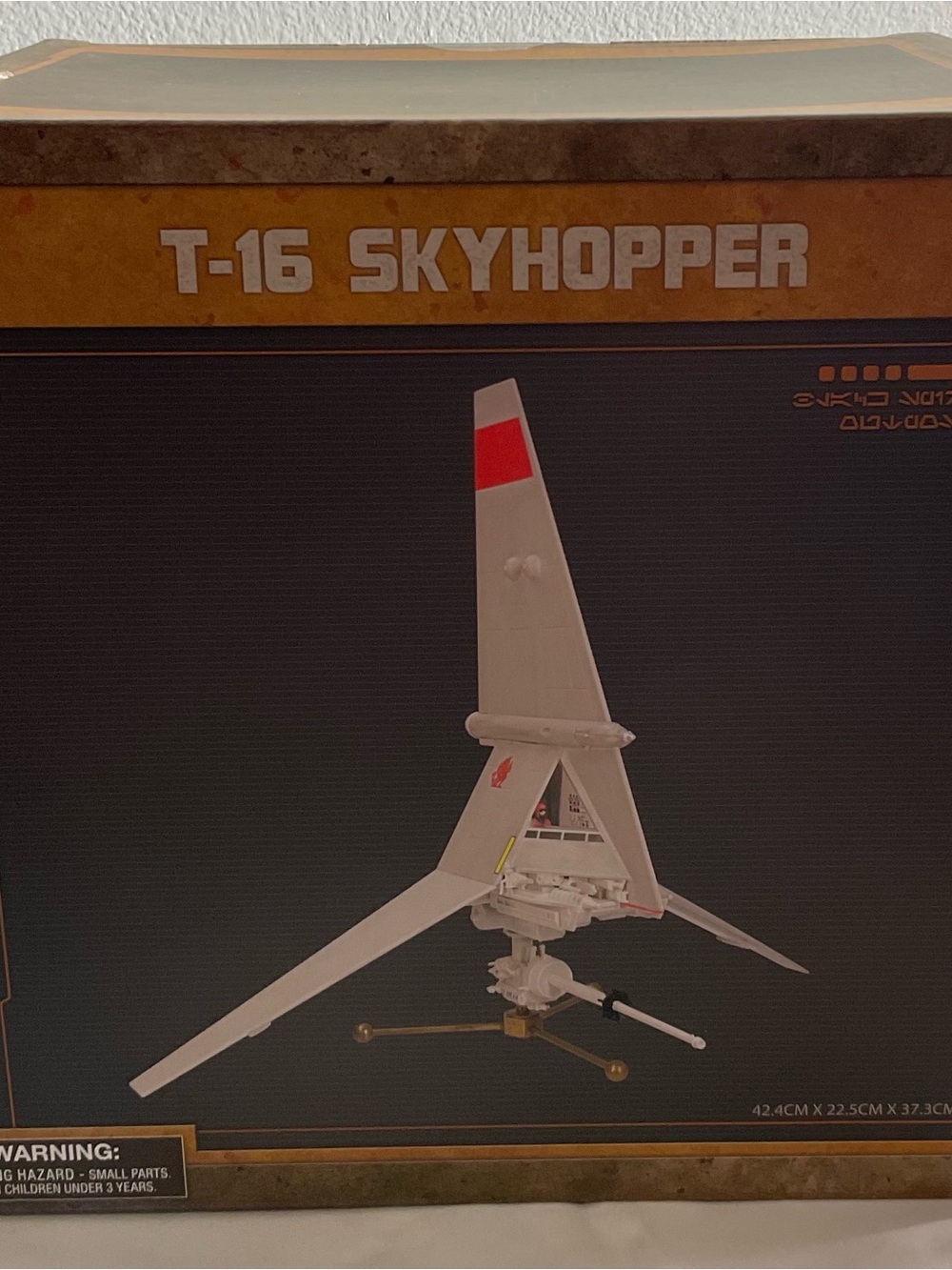 Star Wars Galaxy's Edge T-16 Skyhopper Model / Toy (NIB)